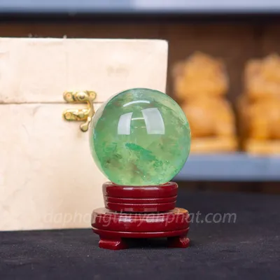 Quả Cầu Thạch Anh Xanh - Fluorite Xanh Trong Thấu Quang VIP 0.7kg - 7.5cm M227232