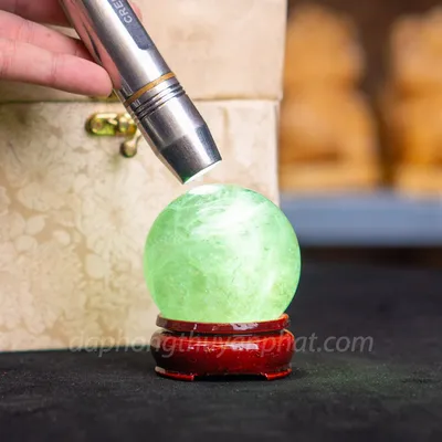 Quả Cầu Thạch Anh Xanh - Fluorite Xanh Trong Thấu Quang VIP 0.35kg - 6cm M227233