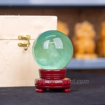 Quả Cầu Thạch Anh Xanh - Fluorite Xanh Trong Thấu Quang VIP 0.9kg - 8cm M2650090
