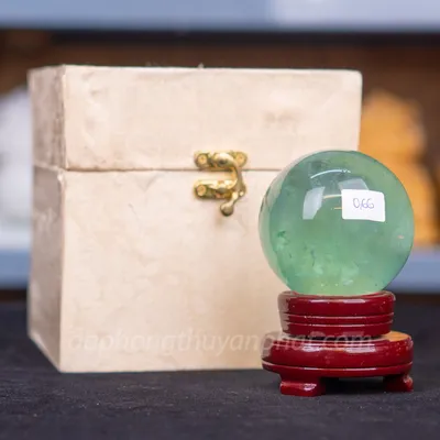 Quả Cầu Thạch Anh Xanh - Fluorite Xanh Trong Thấu Quang VIP 0.66kg - 7.5cm M2650066