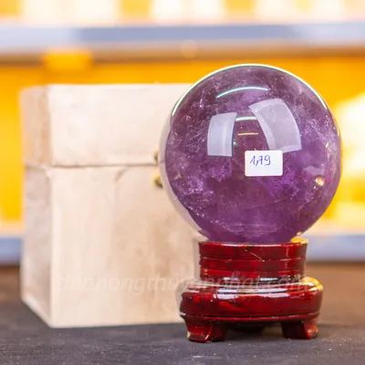 Qủa Cầu Phong Thủy Đá Thạch Anh Tím 1.79kg - 11cm M26491