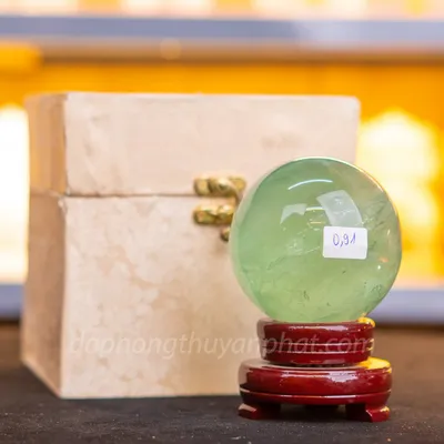 Quả Cầu Thạch Anh Xanh - Fluorite Xanh Trong Thấu Quang VIP 0.91kg - 8cm M2650091