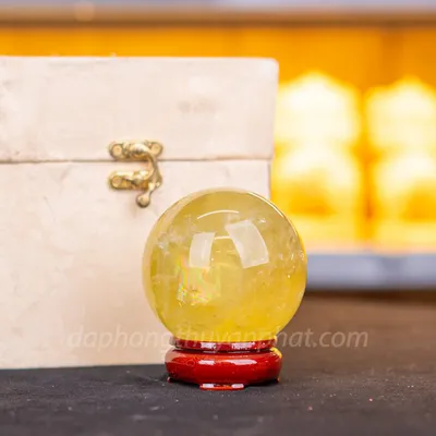 Quả Cầu Phong Thủy Đá Thạch Anh Vàng 0.62kg - 7.5cm M26063