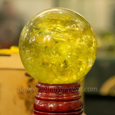 Quả Cầu Phong Thủy Đá Thạch Anh Vàng 3.64kg - 13.5cm AH005