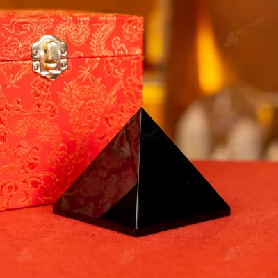 Kim Tự Tháp Phong Thủy Obsidian Đen - 0,44kg - M2920044