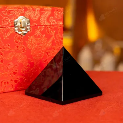 Kim Tự Tháp Phong Thủy Obsidian Đen - 0,45kg - M2920045