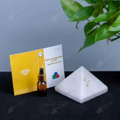 Kim Tự Tháp Phong Thủy Thạch Anh Trắng - 0,92kg - M2630092