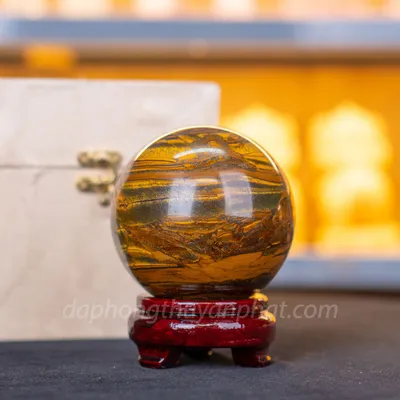 Quả Cầu Phong Thủy Màu Đỏ Đá Mắt Hổ M039010 1.38Kg - 9.5cm