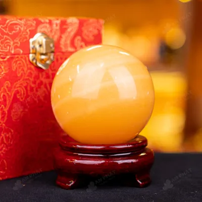 Quả Cầu Đá Phong Thủy Hoàng Long (Onyx) Vàng - 0,7kg - M183607