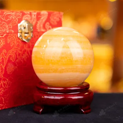 Quả Cầu Đá Phong Thủy Hoàng Long (Onyx) Vàng - 0,71kg - M1836071