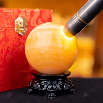 Quả Cầu Đá Phong Thủy Hoàng Long (Onyx) Vàng - 0,71kg - M1836071