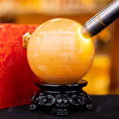 Quả Cầu Đá Phong Thủy Hoàng Long (Onyx) Vàng - 1,4kg - M1836140