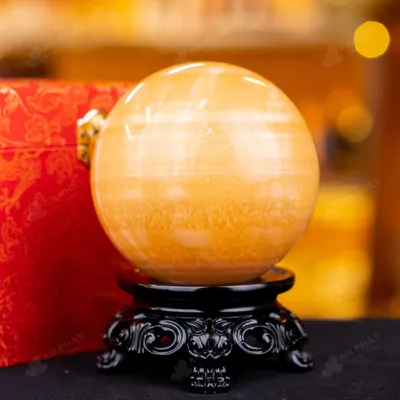 Quả Cầu Đá Phong Thủy Hoàng Long (Onyx) Vàng - 1,4kg - M1836140