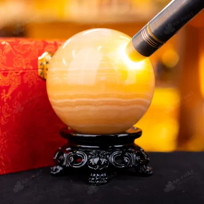 Quả Cầu Đá Phong Thủy Hoàng Long (Onyx) Vàng - 1,42kg - M18361421