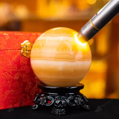 Quả Cầu Đá Phong Thủy Hoàng Long (Onyx) Vàng - 1,4kg - M1836143