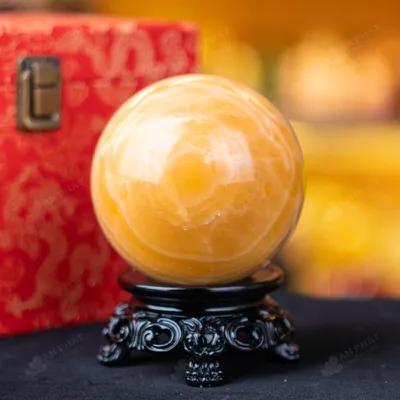 Quả Cầu Đá Phong Thủy Hoàng Long (Onyx) Vàng - 1,42kg - M1836142