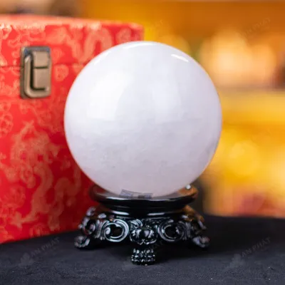 Quả Cầu Phong Thủy Đá Thạch Anh Trắng - 1,83Kg - M0606183