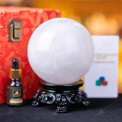 Quả Cầu Phong Thủy Đá Thạch Anh Trắng - 1,83Kg - M0606183