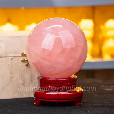 Quả Cầu Phong Thủy Đá Thạch Anh Hồng Có Sao* 3,75kg - 13,5cm M09442