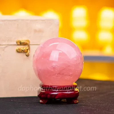 Quả Cầu Phong Thủy Đá Thạch Anh Hồng 1,15kg - 9cm - M09440