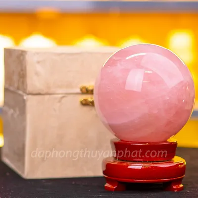 Quả Cầu Phong Thủy Đá Thạch Anh Hồng Có Sao* 2,13kg - 11cm - M05737