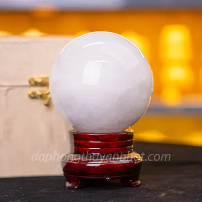 Qủa Cầu Phong Thủy Đá Thạch Anh Trắng - 1,83kg - 11cm - M060615