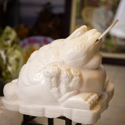 Thiềm Thừ (Cóc 3 Chân, Cóc Ngậm Tiền) Ngọc Marble ~110kg 