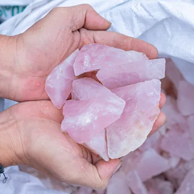 Đá Thạch Anh Hồng Vụn Thô (Loại 1 Cực Đẹp) - M1905