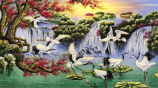 Sơn thủy hữu tình với hoa đào, chim hạc