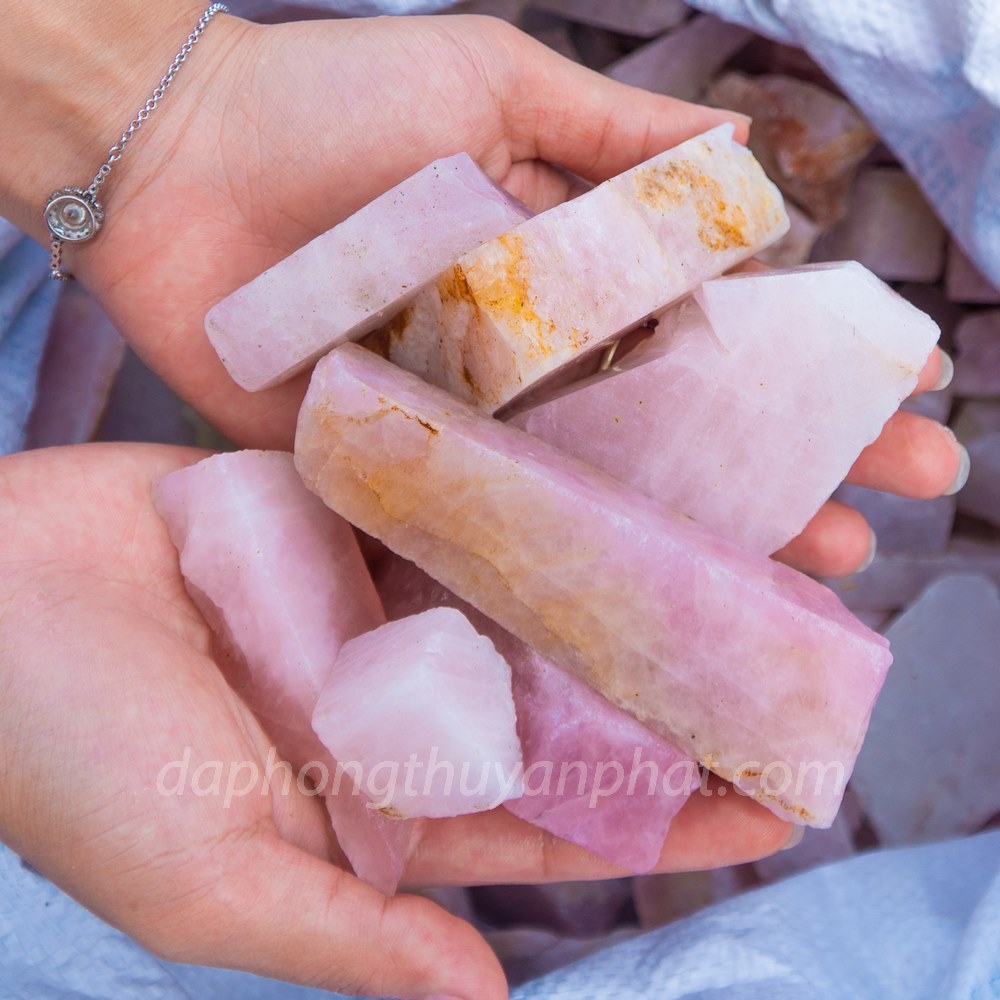 Đá vụn thạch anh hồng