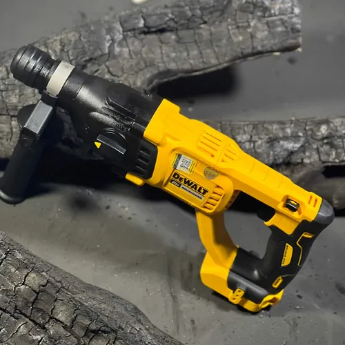 Máy khoan bê tông pin DeWALT 18V DCH133N