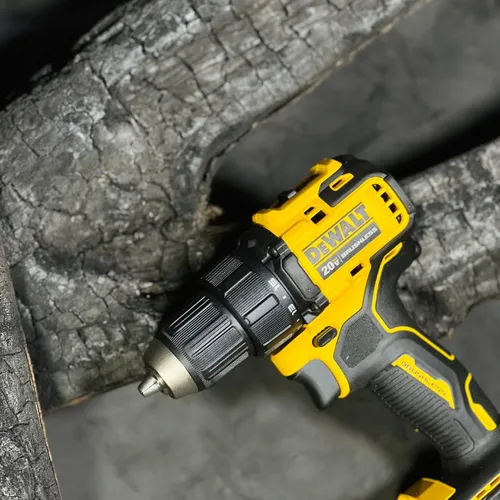 Máy khoan và vặn vít dùng pin 18V Dewalt DCD708