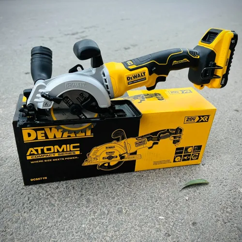 Máy cưa đĩa dùng pin 20V Dewalt DCS571