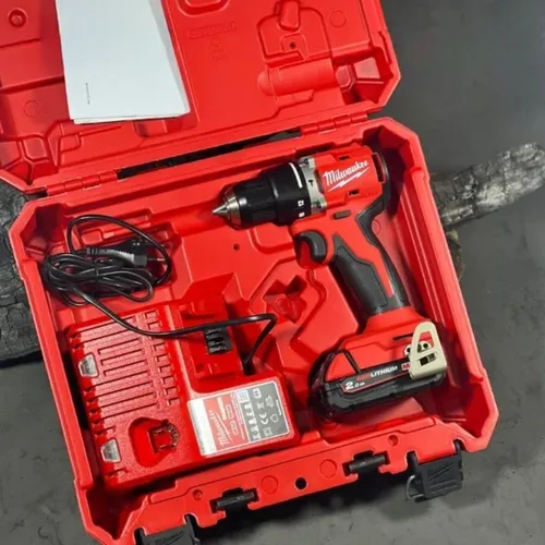 Máy khoan Milwaukee đầu kẹp 13mm M18 BLPDRC