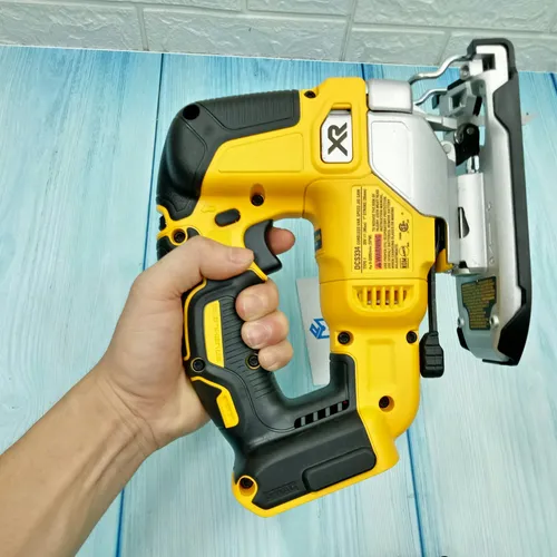 Máy cưa lọng cầm tay 20v Dewalt DCS334 