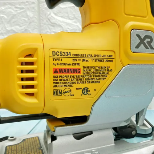 Máy cưa lọng cầm tay 20v Dewalt DCS334 