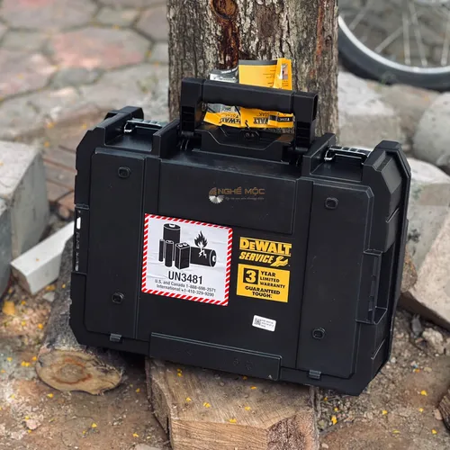 Hộp dụng cụ Dewalt DWST17807