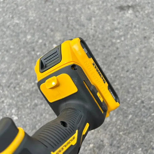 Combo máy khoan dùng pin 18v Dewalt DCD709D2