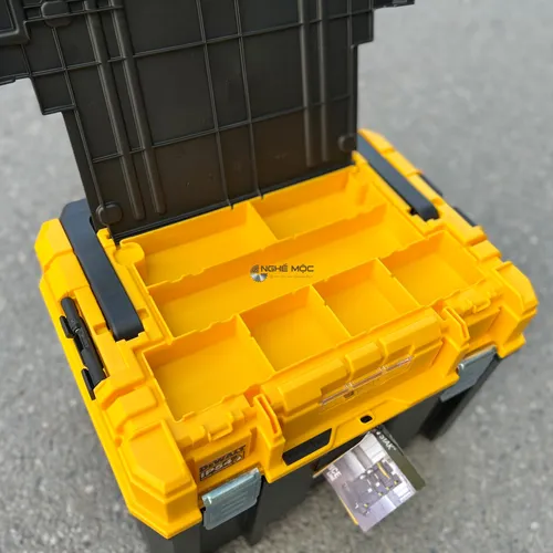 Thùng Dewalt đựng dụng cụ Dewalt DWST83343-1