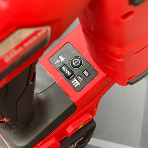 Máy bắn đinh Milwaukee M18 FN18GS