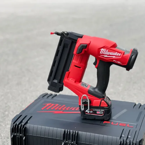 Máy bắn đinh Milwaukee M18 FN18GS