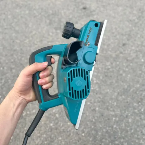 Máy bào gỗ MAKITA - M1901B