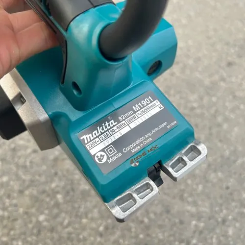 Máy bào gỗ MAKITA - M1901B