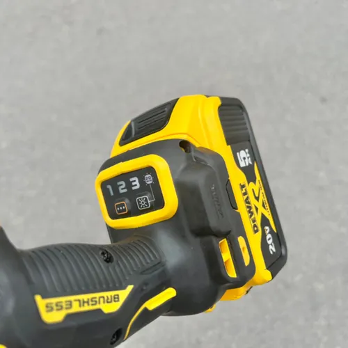 Máy bắt vít dùng pin Dewalt DCF860N