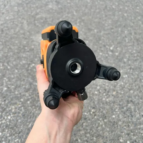 Máy cân mực 16 tia SFUNPRO SF 7916SD (16 tia xanh)
