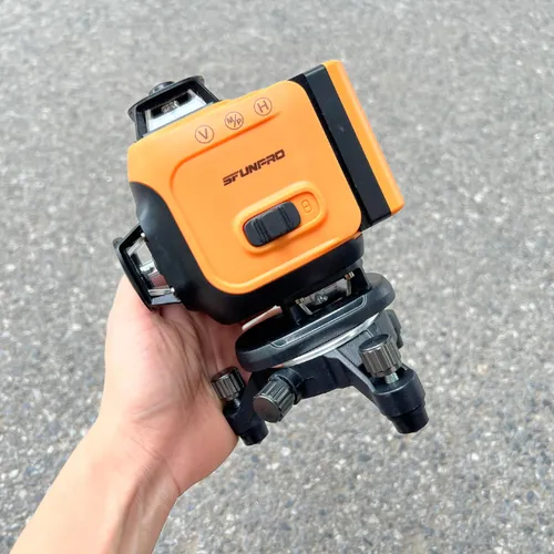 Máy cân mực 16 tia SFUNPRO SF 7916SD (16 tia xanh)