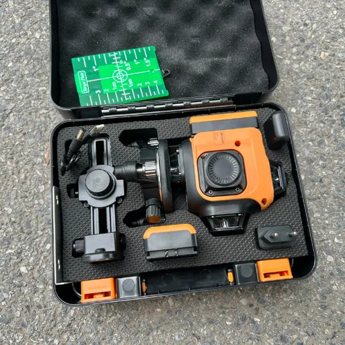 Máy cân mực 16 tia SFUNPRO SF 7916SD (16 tia xanh)