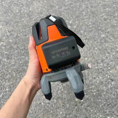 Máy cân mực 5 tia SFUNPRO SF 6605CG (tia xanh)