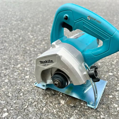 Máy Cắt Đá/Gạch Makita M4100B (110mm)