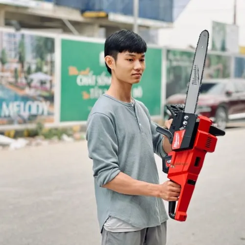 Máy cưa xích Milwaukee M18 FCHS